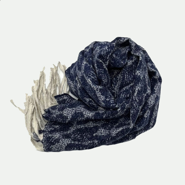 شال حوله‌ای ریشه دار آبی_سفید